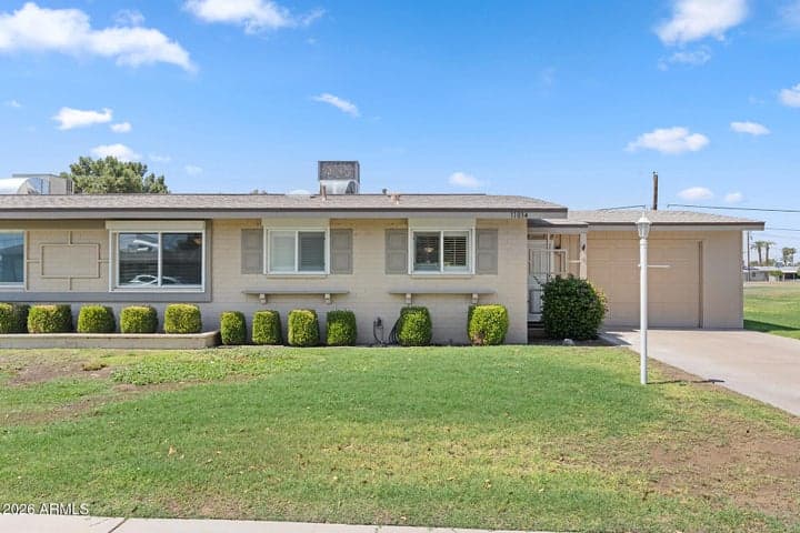 11034 N COGGINS Drive, Sun City, AZ