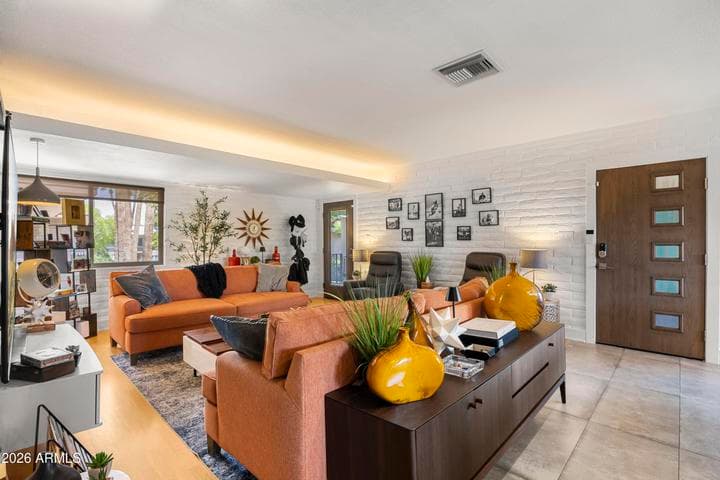 1901 E MISSOURI Avenue #207, Phoenix, AZ