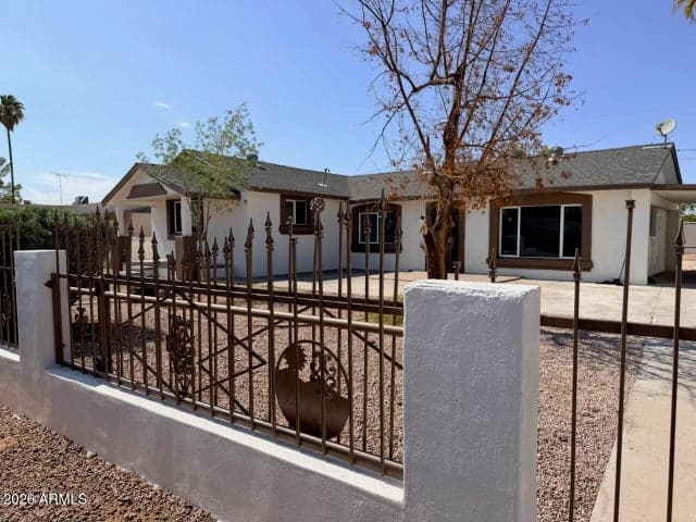 10732 W APACHE Street, Avondale, AZ