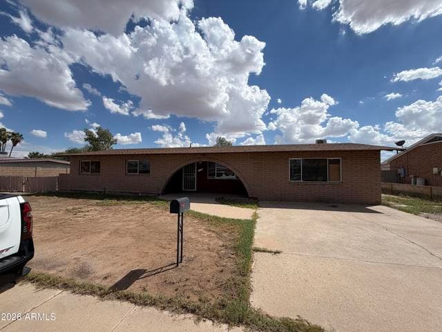 1133 E SUNSET Drive, Casa Grande, AZ