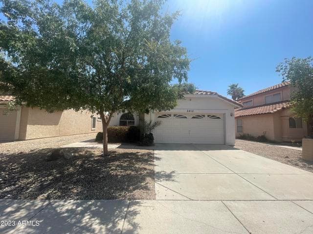 2915 E Amber Ridge Way, Phoenix, AZ