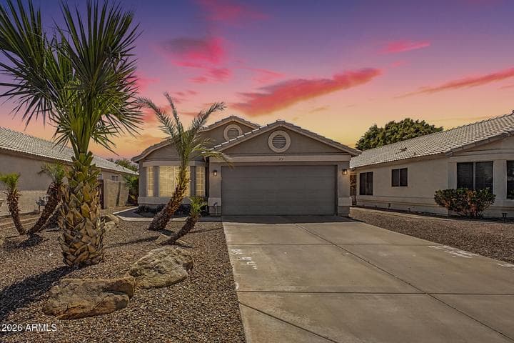 173 W SMOKE TREE Road, Gilbert, AZ