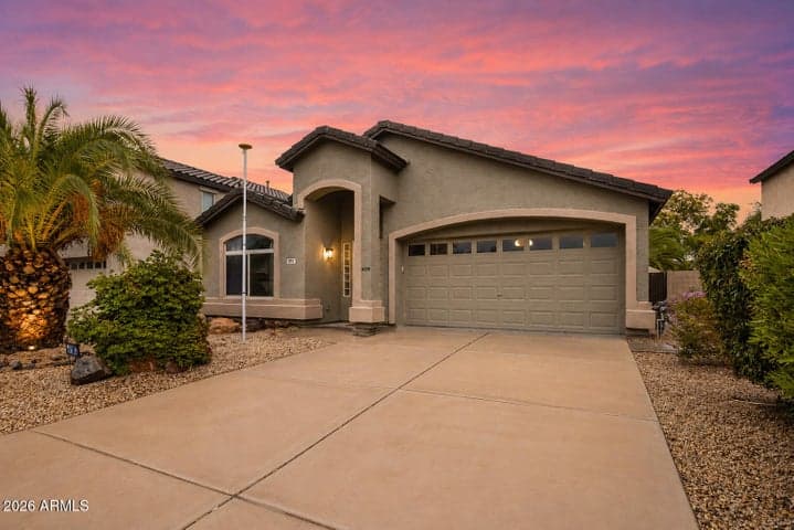 897 E MOUNTAIN VIEW Road, San Tan Valley, AZ