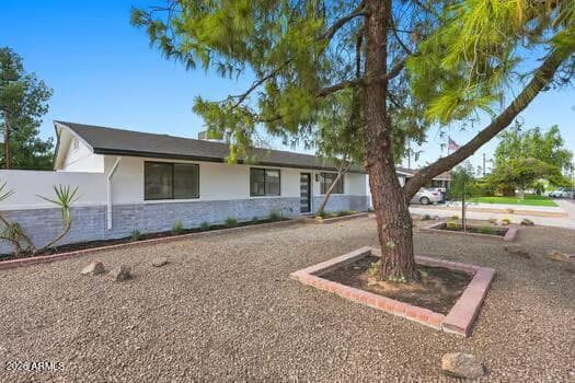 3821 W Desert Park Lane, Phoenix, AZ