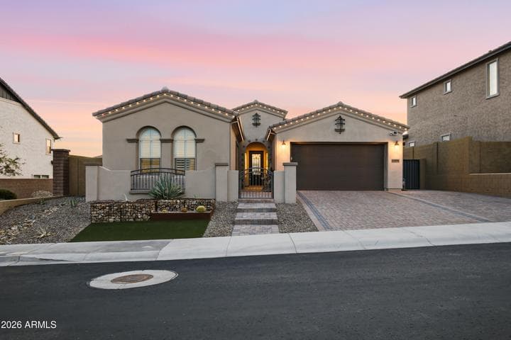 16520 S 6TH Place, Phoenix, AZ