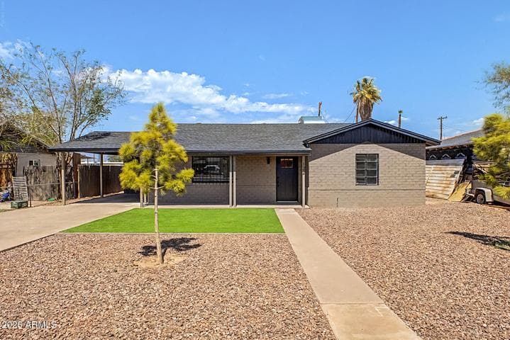 122 W ROESER Road, Phoenix, AZ