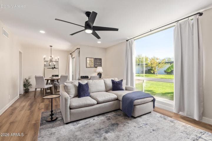 3242 E CAMELBACK Road #106, Phoenix, AZ