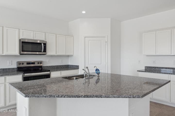 1513 E CURRIER Drive, Casa Grande, AZ
