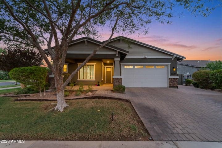 2879 E APPALOOSA Road, Gilbert, AZ