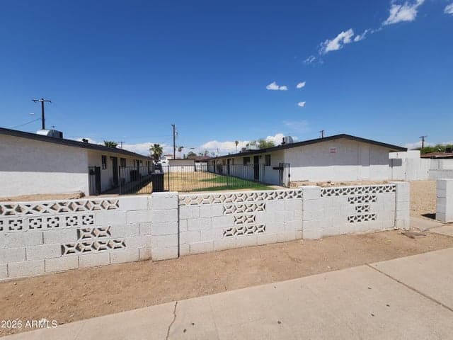 2140 W HEATHERBRAE Drive #1, Phoenix, AZ