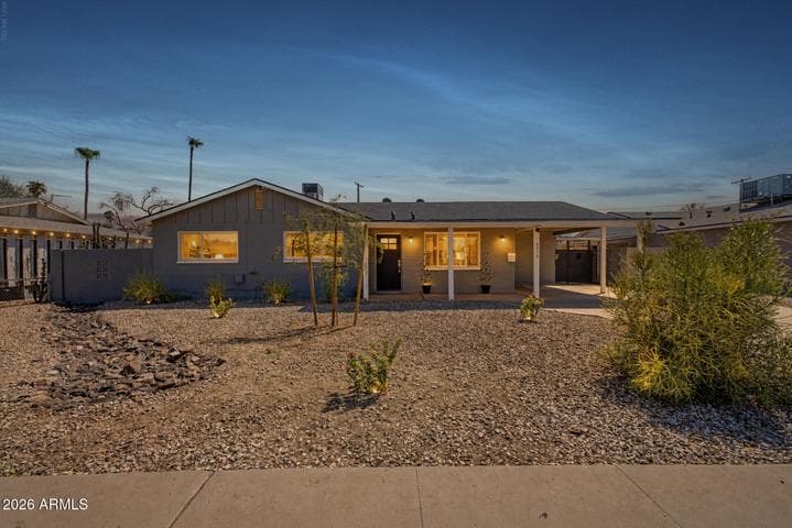 6919 E MORELAND Street, Scottsdale, AZ