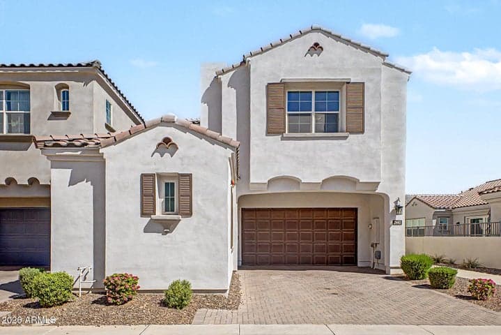 2442 E LARK Street, Gilbert, AZ