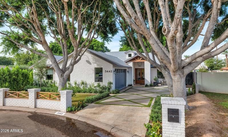 3442 N 40TH Place, Phoenix, AZ