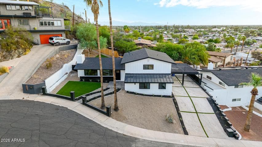 1315 E ECHO Lane, Phoenix, AZ