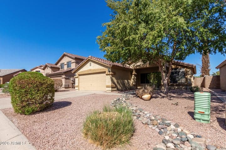 15938 W POST Drive, Surprise, AZ