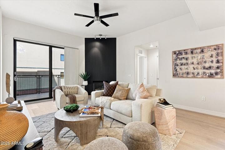 2302 N CENTRAL Avenue #313, Phoenix, AZ