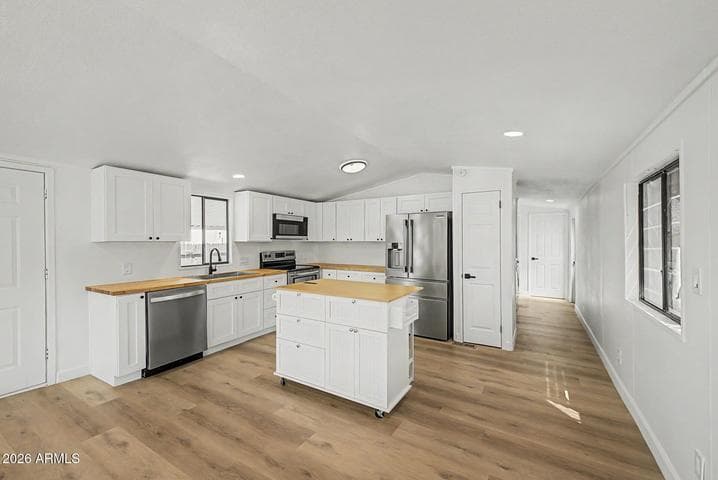 7704 E Glade Avenue, Mesa, AZ