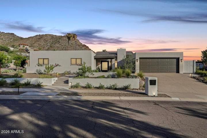 2221 E Nicolet Avenue, Phoenix, AZ