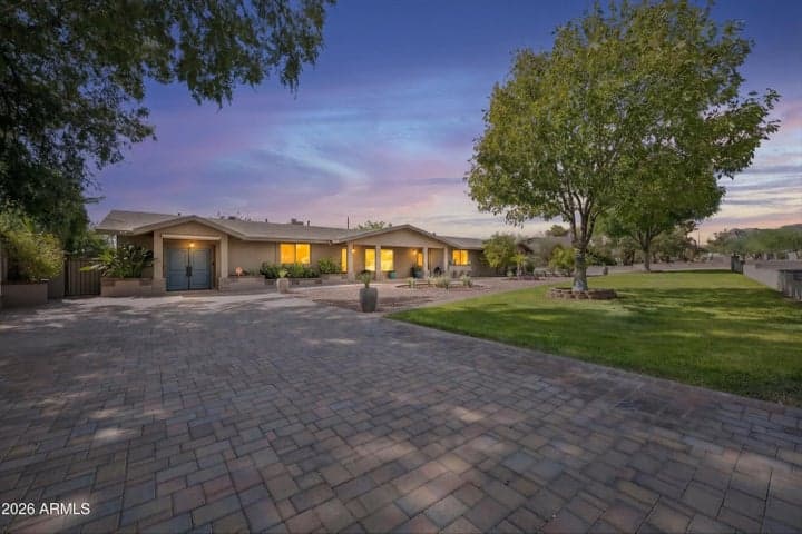 5738 N 24TH Street, Phoenix, AZ