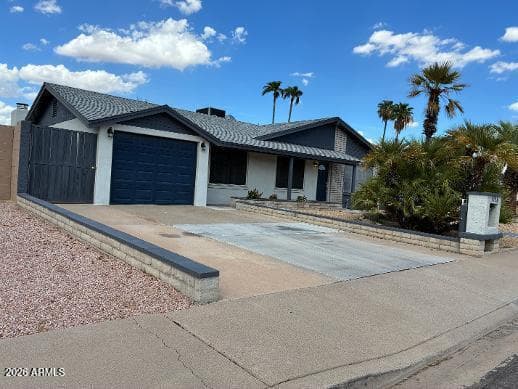 3756 E ACOMA Drive, Phoenix, AZ