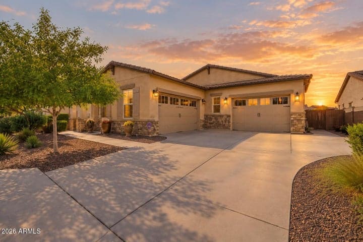 17232 W ECHO Lane, Waddell, AZ