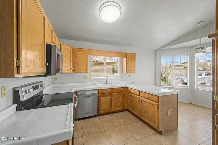 10523 W MOHAWK Lane, Peoria, AZ