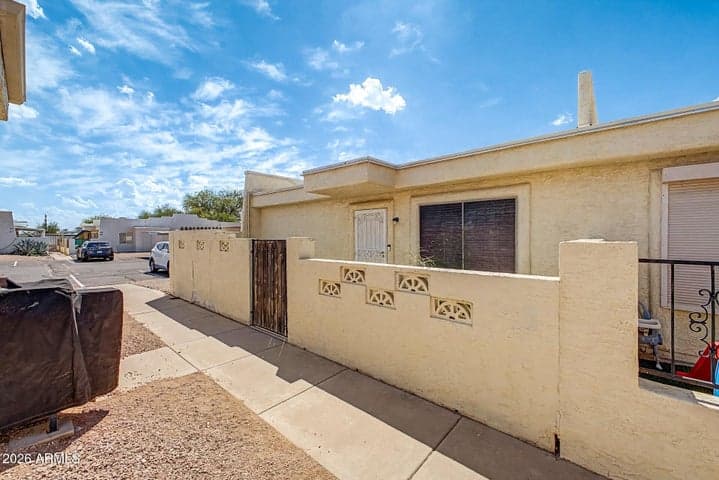 2151 N MERIDIAN Road #33, Apache Junction, AZ