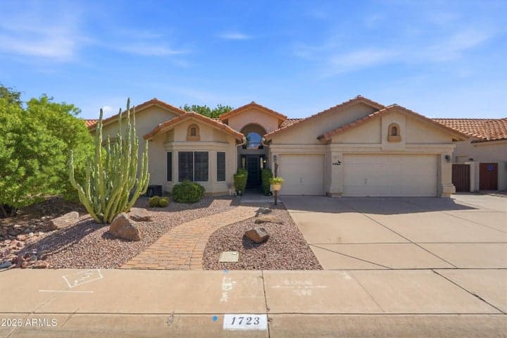 1723 W TULSA Street, Chandler, AZ