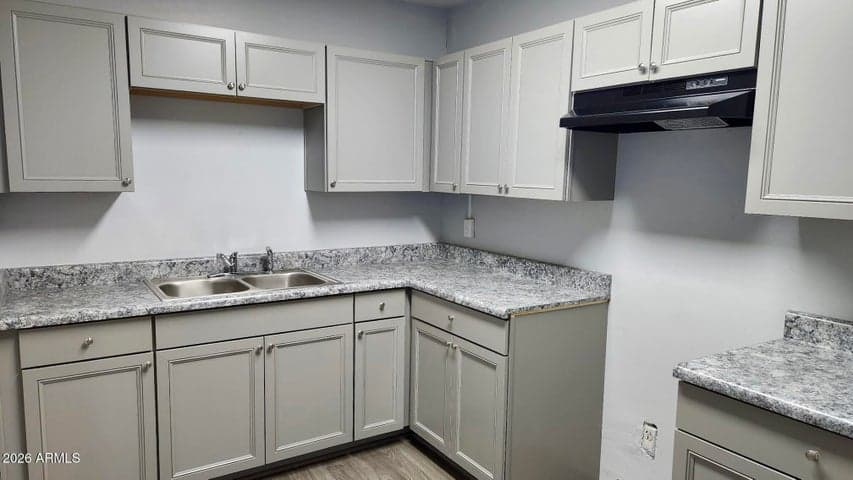 7561 N 27th Avenue, Phoenix, AZ