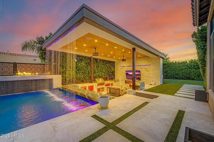 2581 E TURNBERRY Drive, Gilbert, AZ
