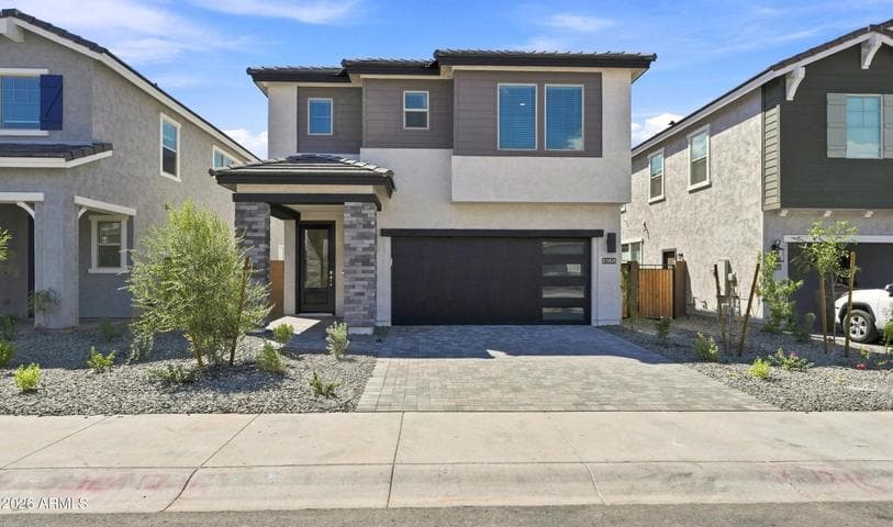 8035 W Harmont Drive, Peoria, AZ
