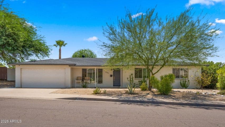 2255 E PIESTEWA PEAK Drive, Phoenix, AZ