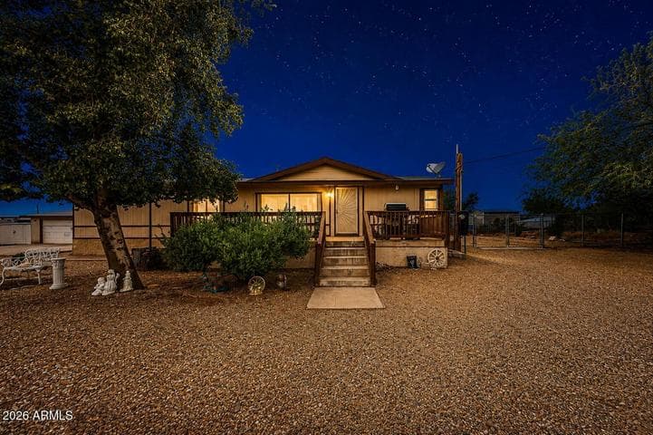 880 E 4TH Avenue, Apache Junction, AZ