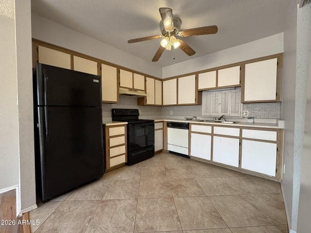 2151 N MERIDIAN Road #55, Apache Junction, AZ