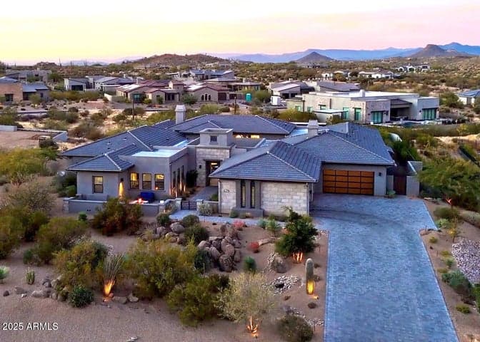 11946 E CAVEDALE Drive, Scottsdale, AZ