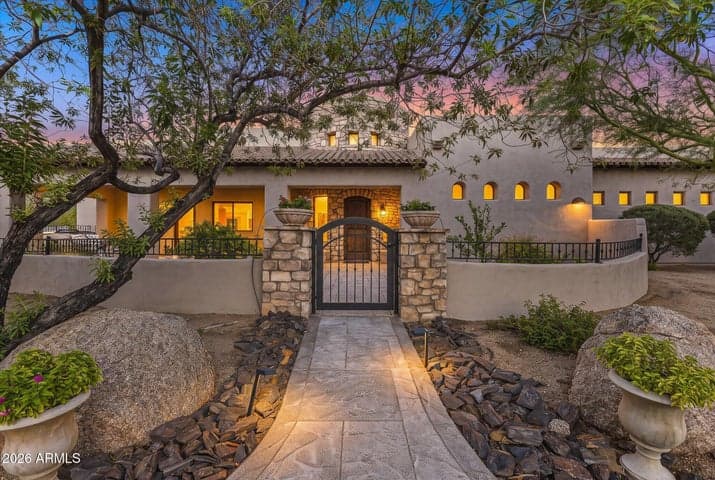 7621 E DIXILETA Drive, Scottsdale, AZ