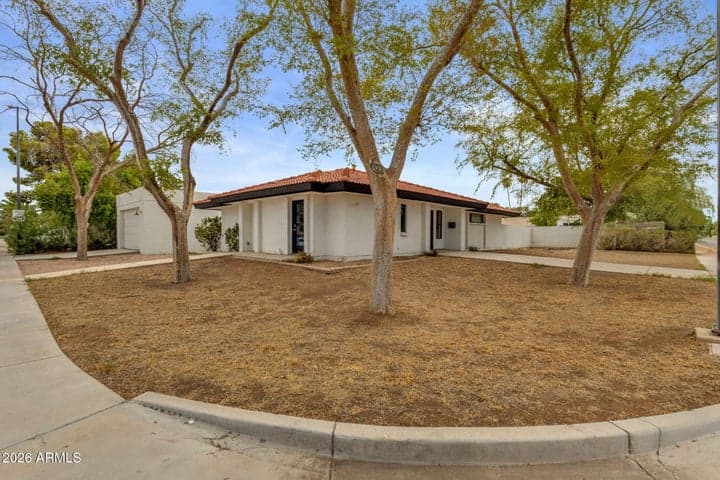 1001 N BURK Street, Gilbert, AZ