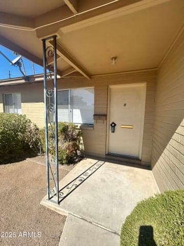 5233 E University Drive #Apt B, Mesa, AZ