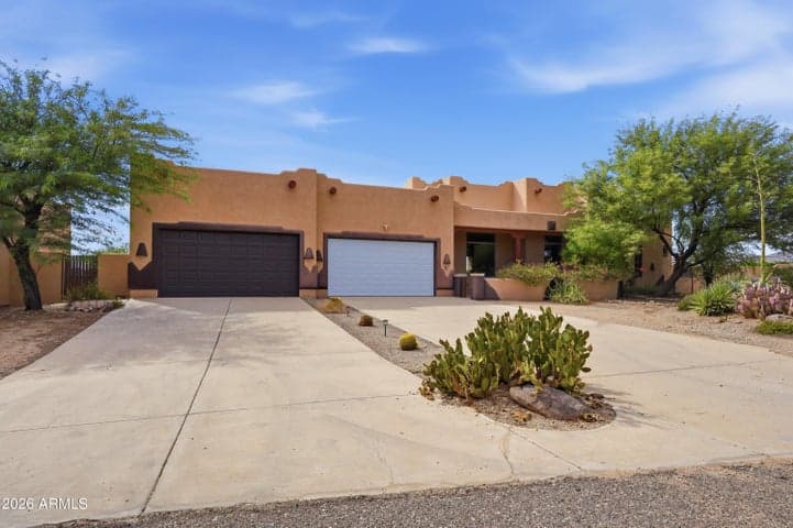 31 E DESERT HILLS Drive, Phoenix, AZ