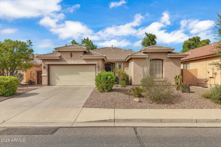 142 W Raven Drive, Chandler, AZ