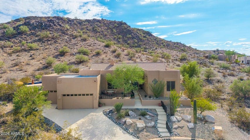 18315 W SANTA ALBERTA Lane, Goodyear, AZ