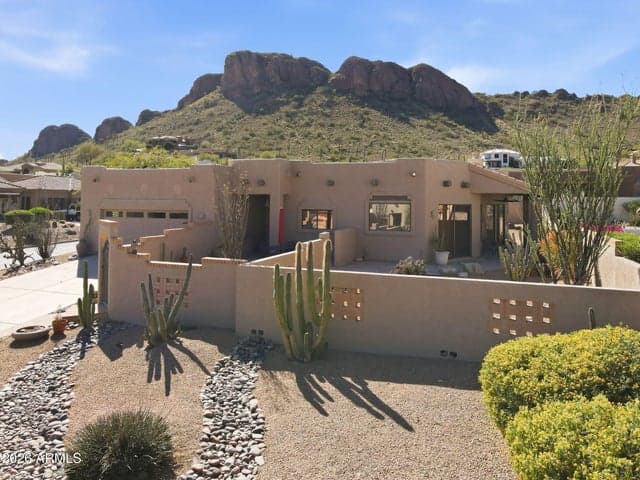 4830 S Strike It Rich Drive, Gold Canyon, AZ
