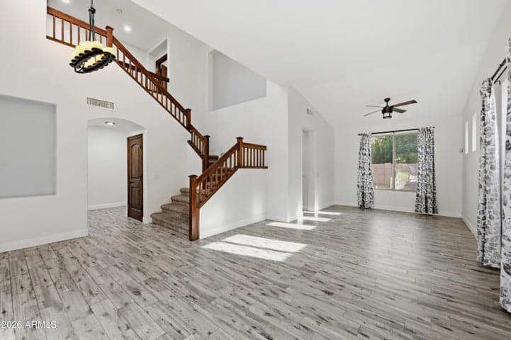 563 E KRISTA Way, Tempe, AZ