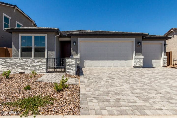 18194 W ELIZABETH Avenue, Goodyear, AZ