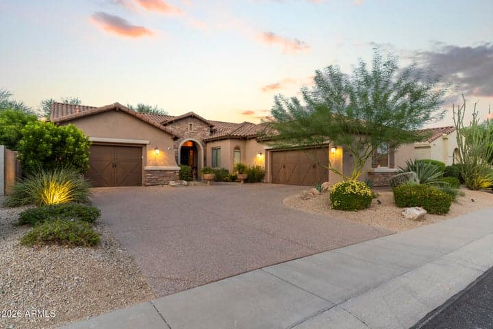 3948 E PARKSIDE Lane, Phoenix, AZ