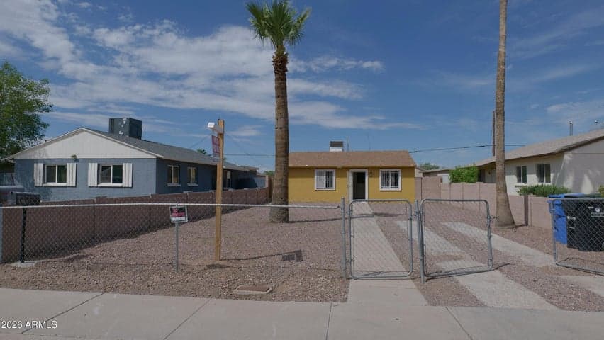 2520 E CHIPMAN Road, Phoenix, AZ