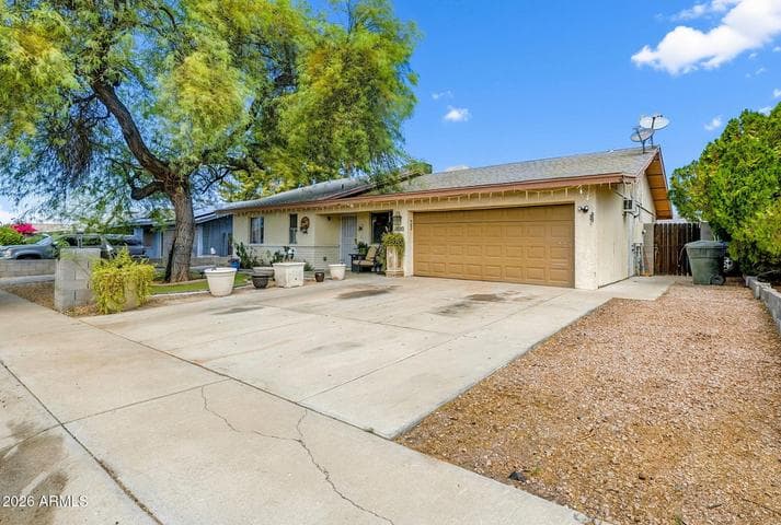 3010 W VILLA RITA Drive, Phoenix, AZ