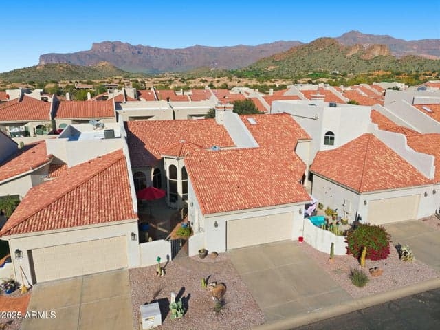 8762 E Sandtrap Court, Gold Canyon, AZ