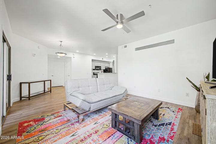 9820 N CENTRAL Avenue #120, Phoenix, AZ