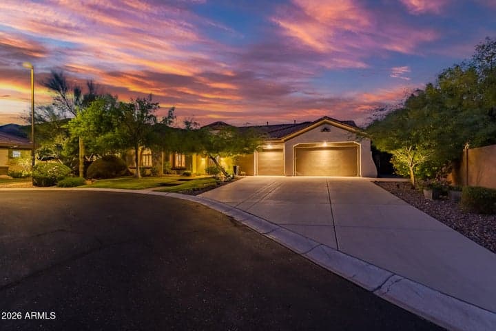 1813 W CAMARGO Court, Anthem, AZ